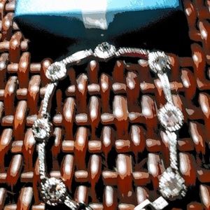 FANCY 8" GEORGEOUS DOUBLE CLASP LARGE DIAMOND CRYS